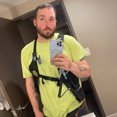 PapiRevolutionz's profile picture. I play video games and sometimes stream./////////////////////////////////cashapp: $PapaRevolutionz //////// watch me at https://t.co/QmYakfPKcb