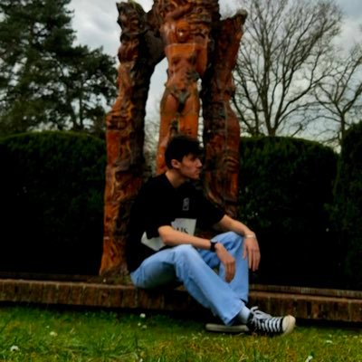 adrien_h11's profile picture. | 60 vibes only 🎓 basket & lycée mood 🎧 tweets impulsifs, mais réfléchis (parfois).                                   « Plan C is for combat »