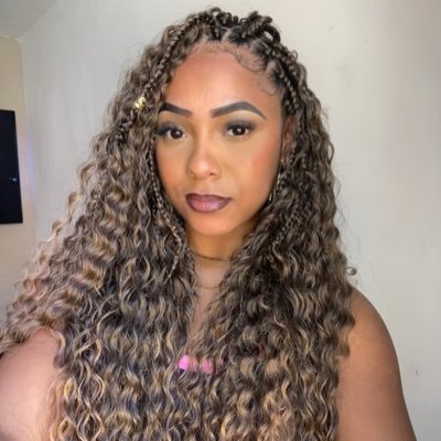 no aesthetics just a cool, chill, vibey ass girlllll ✨