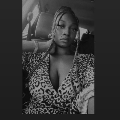 oluwatoyosi_'s profile picture. Extraordinary ✨🦋. chief operating officer at Hiitown . Executive Director flyworld travels.🦄 ( perfume & shoe addict )