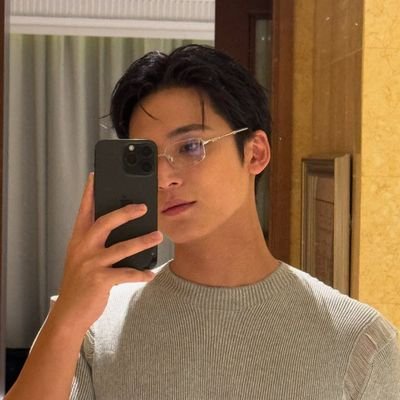 liene_mkbrt's profile picture. live, laugh, love GYUCHEOLL 🤍 
MENTY💜