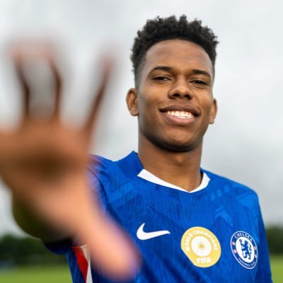 MrArhin22's profile picture. Die hard @chelsea fan💙🤍, Student from the University of Ghana, Sportsperson 🏐, Music Producer🎵