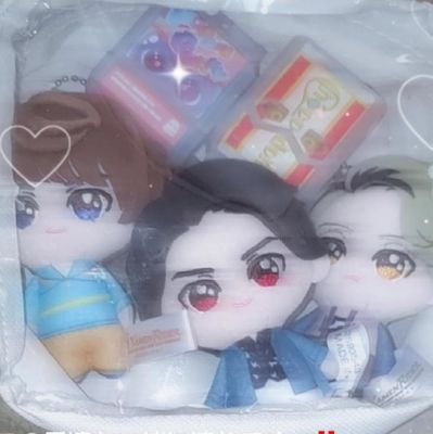 01line┊︎社会人┊︎♀┊︎雑多垢┊︎𝕃𝕀𝕂𝔼❣️
🍬🍭⇒ショウマ、ラキア(緩)🍮┊︎(→←)⇒🔧💜┊︎🦊⇒🐮🫶┊︎😈⇒🕷🕸┊︎EBiDAN┊︎2.5次元