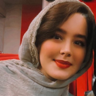 Nafas_05h's profile picture. یه دختر فروردینی که عاشق کتاب و طبیعت ،شعر و موسیقیه 🫠✨