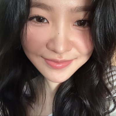 ayalovesyr's profile picture. 