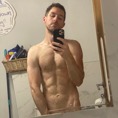 Just a place to dump some thirst content šā¦ I Retweet those I know āŗļø