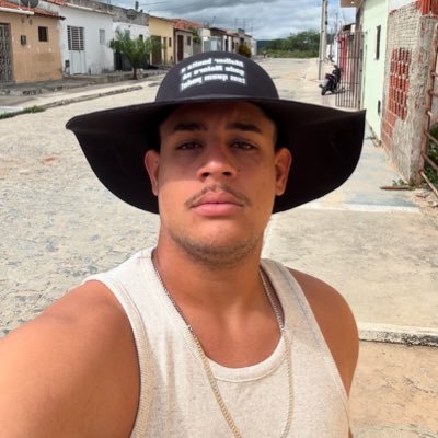 🇧🇷Recife Sport🦁♥️ ⚓22Anos Signo ♉ Vivendo a vida em meus próprios termos #legueoflegends
