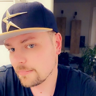 German| 🏳️🌈| lvl. XXXIV| 💼 Dingens mit Zahlen | DragRace|Kassel #KeinenMillimeterNachRechts #FCKAFD | Kann Spuren von Ironie enthalten | DM‘s Open