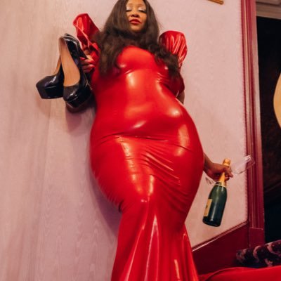 Accomplished Femenprenuer, award-winning semi-retired Dominatrix, and BDSM educator. Dungeon Sovereign .NO DM - Follow @official__FWL & @TheFemdomball