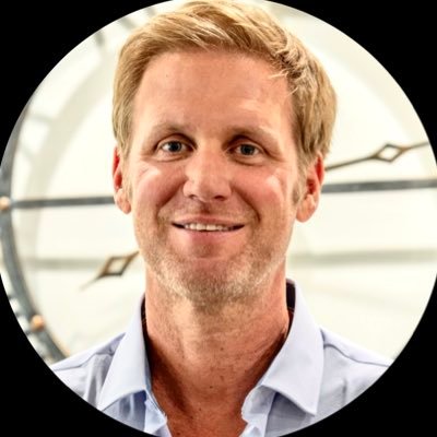 Entrepreneur helping other entrepreneurs with | Vision & Strategy | M&A | Market Consolidation | Strategic Advisor