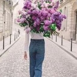 Beauty begins the moment you decide to be yourself. — Coco Chanel