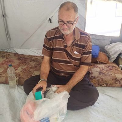 We live among the rubble, without shelter or food, in a tent.
Our children cry from hunger, and my sick father has no medicine 🙏🏼
please help my family 🙏