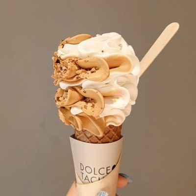 フォロー非推奨。雑多垢。成人済。いろんなジャンルのオタク。好きなものは好き、嫌いなものは嫌い。綺麗な人が好き。全て是々非々の参政党員🟠