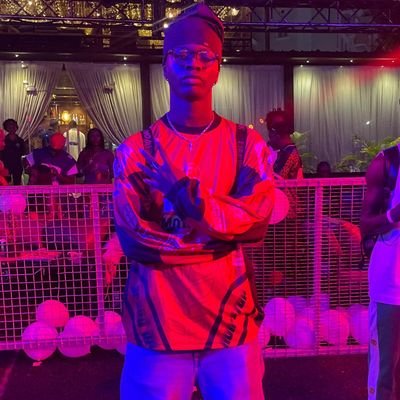 kevfelloffx3's profile picture. Music | Fasion | Everything in-between
I model