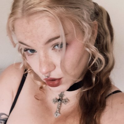 Goth Elf Goddess | SpoiledPrincess | Professionnal male h@ter and trainer | LUXURY | 49