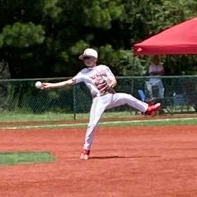 CharlieIze23159's profile picture. @Slammers_HS_IL 2010 Black MIF/RHP #5 | JHHS 2029 | B: R T: R | 5’6 130lbs @Huskies_Football WR #27 224-900-0422 Hudl: https://t.co/mVBKu9nVsU