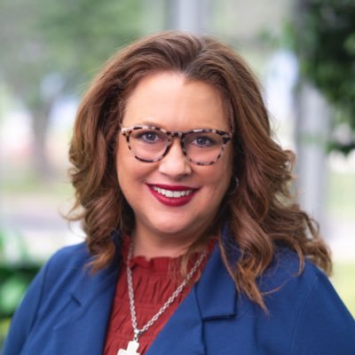 Central KS leader choosing to be a change-maker; wife & mother of 3 trying to find balance between home & work while sharing the light of love with all.