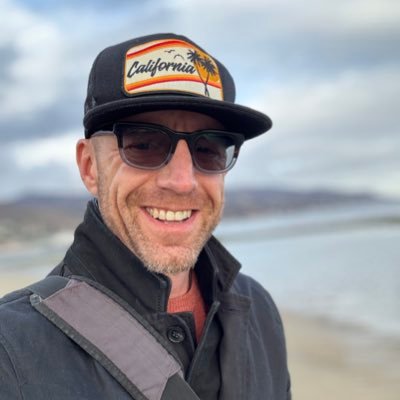 denislesak's profile picture. x 9-5 → solo entrepreneur Sharing real systems & helping men master emotional intimacy