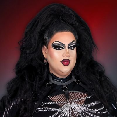 Florida-based Drag Queen/Cosplayer/Twitch Partner! 🌈
PhD in Bio Engineering 🎓
Business Inquiries & Bookings: nicki@queennickimirage.com