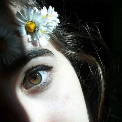 ryanahtsi's profile picture. لا تبحث عن الضوء،
كن أنت النور لمن حولك.