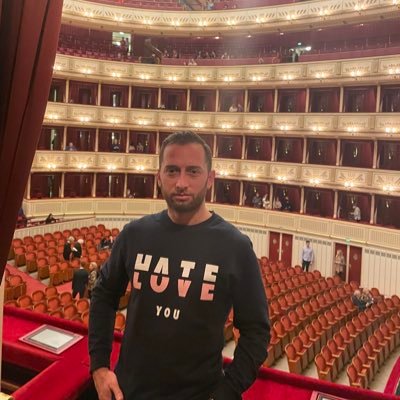 Iyi Insan Olmadan Iyi Beşiktaşlı olunmaz!
24165 Beşiktaş Kongre Üyesi