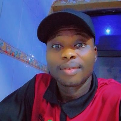 Alhamdulilahi 🙏, Computer engineer,web designer,Graphic designer,cook, Manchester United 🛑🇳🇬, Cristiano Ronaldo's fan