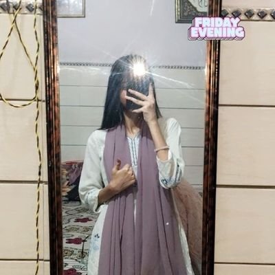 ayesha_02005's profile picture. 