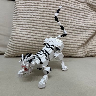プチブロックアカウント。2025年に目覚めました。好きな物を愛でるのみ。素敵なビルダーさん、フォローさせて下さい。また、気軽にフォロー、コメントいただけると嬉しいです。