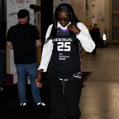 she/her | WNBA/WCBB | UConn | Mercury | Valkyries | Sun
