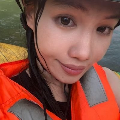 xinxin58369's profile picture. 在校大三学生，喜欢好看的腹肌也喜欢看烟花