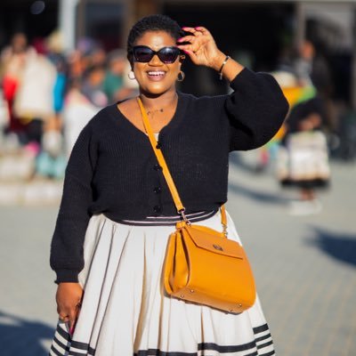 Opinionated| Socially awkward | Mommy to 2 love bugs| I dont regret anything that once made me happy| Feminist | I love Sindi Dlathu, The Boks š and Tylaš
šæš¦