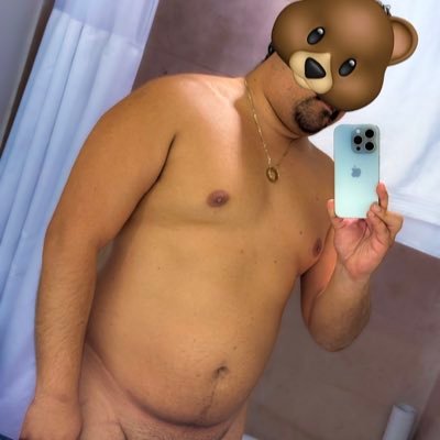 21+ or GTFO. Just another lucky chaser who enjoys big folks. Is there anything left to say? I post my own content and always RT what I like.