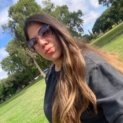 caraqueña caraquista y del Caracas futbol club. por ahora En buenos aires. después no sabemos