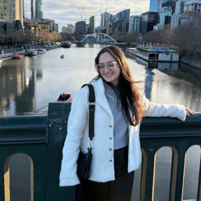Spreading love and smiles ❤️ Creating abundance | Content Creator | Social Media Specialist and Consultant