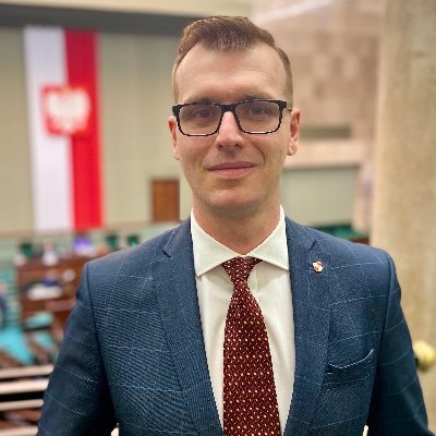 GrelakPL's profile picture. Konserwatysta (przewodniczący @KoronyPolskiej @KoronaKrakow), przedsiębiorca, ex-radiowiec (w latach 2007-2010 red. naczelny Radiostacji https://t.co/h4vcQW8J7Q)