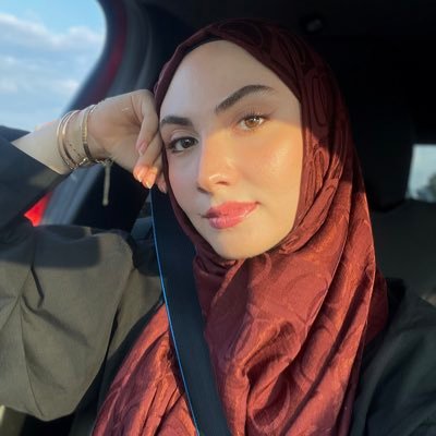 Beyzanurtokk's profile picture. Gazi | oöö🎓 saü | yl