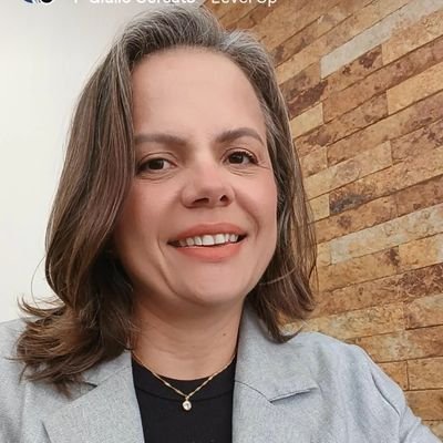 Corretora de imóveis
Creci 11112/
Engenheira Civil
