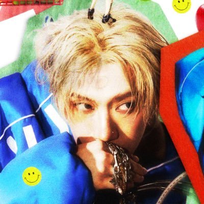 yor4lifers's profile picture. 21 • black •🥽🐶