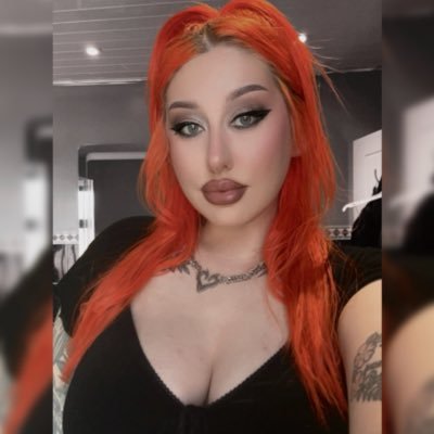 𝔢𝔪𝔬 𝔍𝔢𝔰𝔰𝔦𝔠𝔞 𝔯𝔞𝔟𝔟𝔦𝔱 ༺❤️🔥༻ video game QA tester | @sneakenergy affiliate | DBD