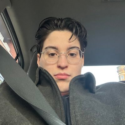 erinarikan's profile picture. 