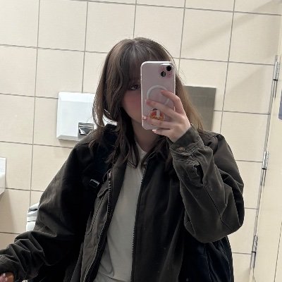 i'm khiana or ki! 🏳️🌈⚧️
・┆ freelance na @valorant observer & igd
・┆ events operations + production
・┆ executive @funhavergg
LFW ; contact.khiana@gmail.com