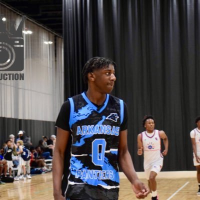 Riverside ‘28 | pf/center | 6’4 185lbs | 3.6 gpa. daronsmith153@gmail.com