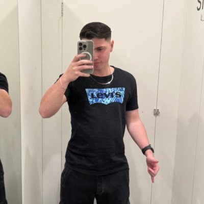 fabiozvaz's profile picture. 🇾🇪6-3-3🇾🇪