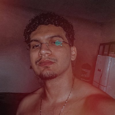 nem divino, nem diabólico, psicodélico. nem celeste, nem satânico, um pouco sínico. meu bando vem do íntimo, do subterrâneo, pesadelo dos tiranos.