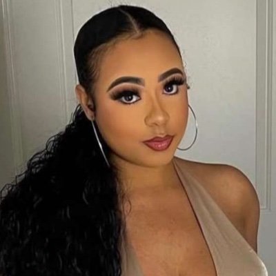 @chelseebeauty is my snap💕. innocent, I just get freaky sometimes 🙈🙈
