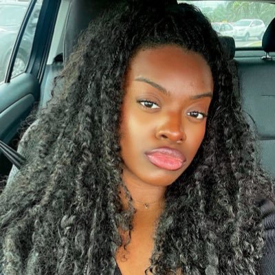 je suis gabonaise oh, j’ai la bouche • serial entrepreneur + créatrice de contenus + jeune femme engagée
