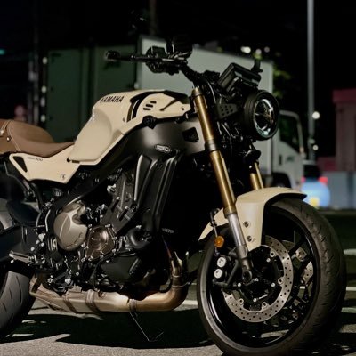 愛車 #yamaha #XSR900。モーターサイクル関係の製品情報から関連情報まで肩肘張らずに気軽につぶやきます(^∇^/ 無言フォロー失礼します。何かあれば気軽に絡んで下さい m(_ _)m #バイクが好きだ #ツーリング #yamahaが美しい #バイク乗りと繋がりたい #バイク好きと繋がりたい 2016.3〜