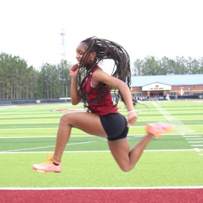 Student Athlete Mill Creek HS c/o 2026 GPA 3.47 All- American 100m- 12.91 200m- 26.51 400m-1.01