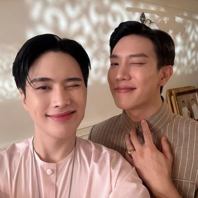 LYKN 🐰
BTS 💜
GreatInn 🐶👼🏻
JoongDunk 🥑🌻
WilliamEst 🎸🦈
NutHong 🥜🍦
JuniorMark 🌞🌛
@SaoPauloFC 🇾🇪
@antony00 ⚽