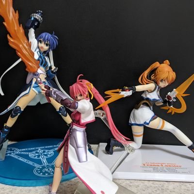 軌跡シリーズ・龍が如く・シャーマンキング・テニプリ・ガンダム00等大好きなものたくさんあります♪
アイコンはなのはで好きなキャラトップ3の自前のフィギュアです
ポケポケフレンドID5481189123822544
ヤフオク・ツイキャス名もエーダです。
毎日夜11時位から1時間ちょっと位配信中!
